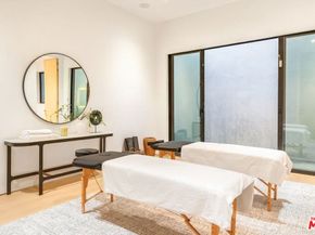 12227 Tweed Lane, Los Angeles CA 90049