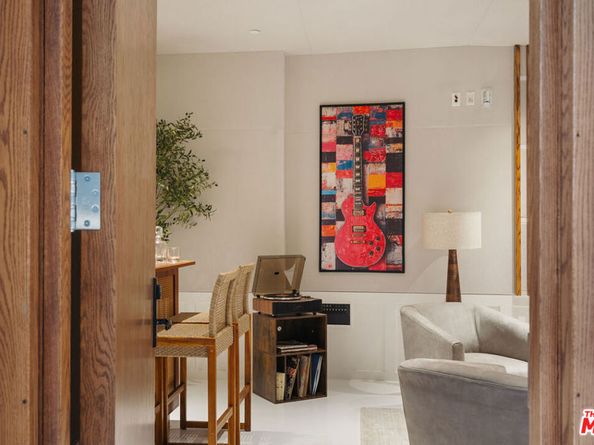 500 Molino Street 101, Los Angeles CA 90013