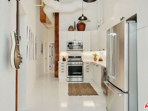 500 Molino Street 101, Los Angeles CA 90013