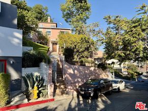 3901 De Longpre Avenue, Los Angeles CA 90027