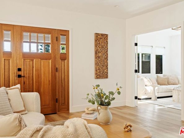 2831 S Corning Street, Los Angeles CA 90034