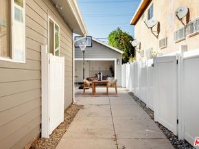 2831 S Corning Street, Los Angeles CA 90034