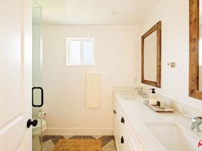 2831 S Corning Street, Los Angeles CA 90034