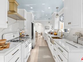 3552 Schaefer Street, Culver City CA 90232