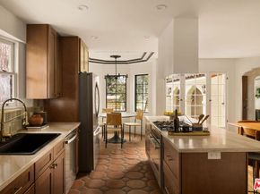 3401 W 41st Street, Los Angeles CA 90008