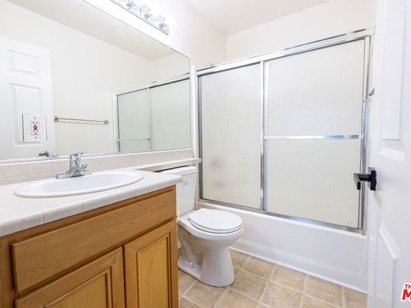 4600 Don Lorenzo Drive 4, Los Angeles CA 90008