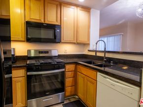 4600 Don Lorenzo Drive 4, Los Angeles CA 90008