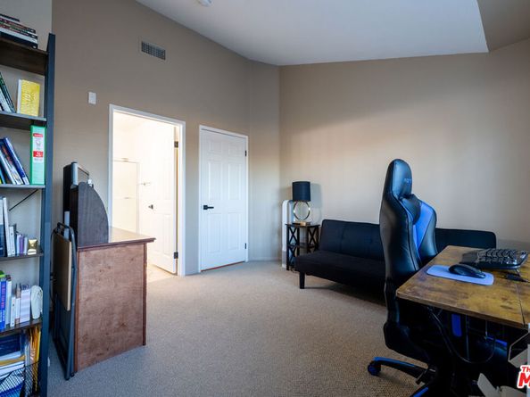 4600 Don Lorenzo Drive 4, Los Angeles CA 90008