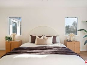 4617 10th Avenue, Los Angeles CA 90043