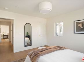 4617 10th Avenue, Los Angeles CA 90043