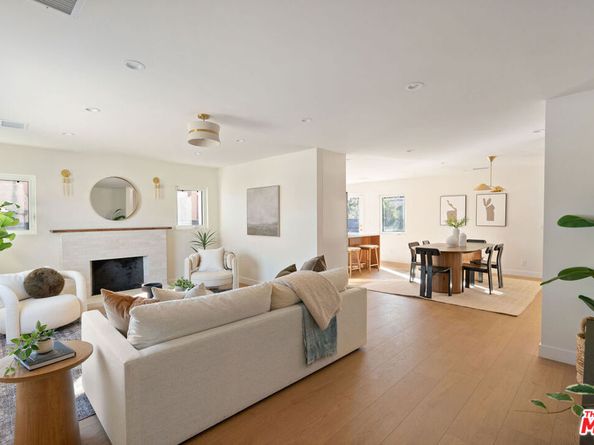 4617 10th Avenue, Los Angeles CA 90043