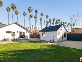 4617 10th Avenue, Los Angeles CA 90043