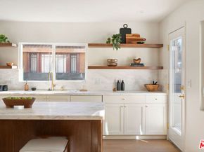 4617 10th Avenue, Los Angeles CA 90043