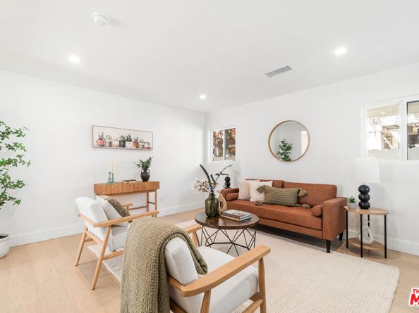 123 N Harvard Boulevard, Los Angeles CA 90004