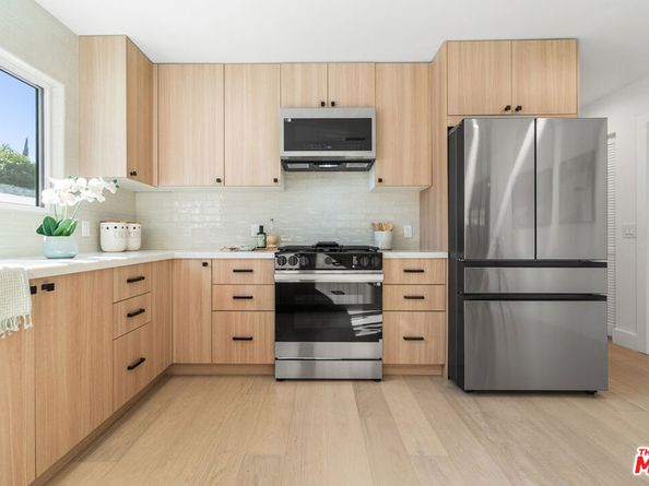 123 N Harvard Boulevard, Los Angeles CA 90004