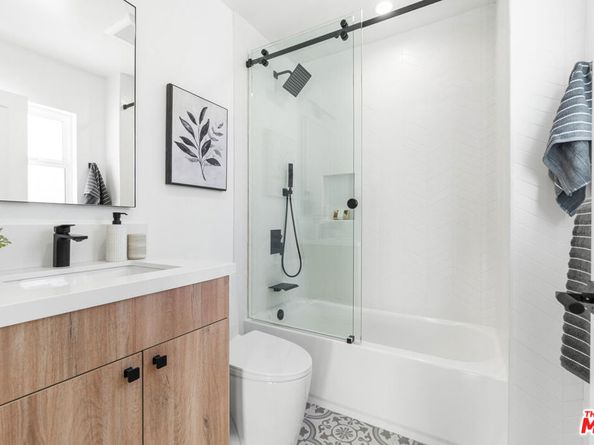 123 N Harvard Boulevard, Los Angeles CA 90004