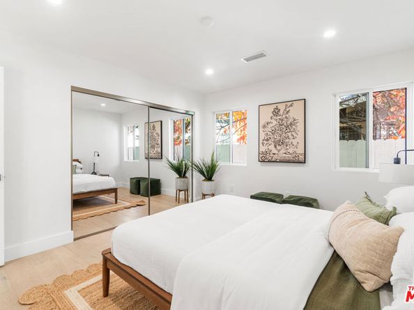 123 N Harvard Boulevard, Los Angeles CA 90004