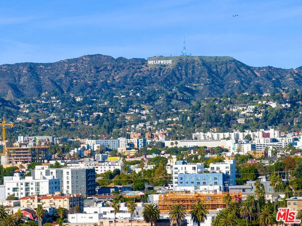 123 N Harvard Boulevard, Los Angeles CA 90004