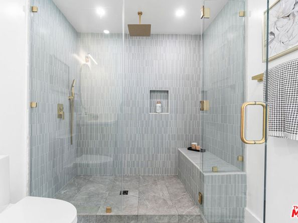 123 N Harvard Boulevard, Los Angeles CA 90004