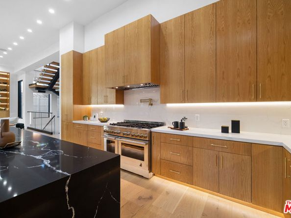 4535 Haskell Avenue, Encino CA 91436