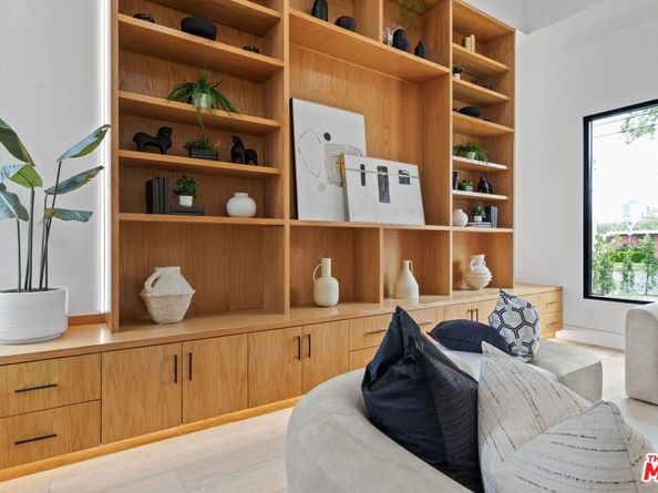 4535 Haskell Avenue, Encino CA 91436