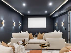 4535 Haskell Avenue, Encino CA 91436