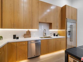 4535 Haskell Avenue, Encino CA 91436