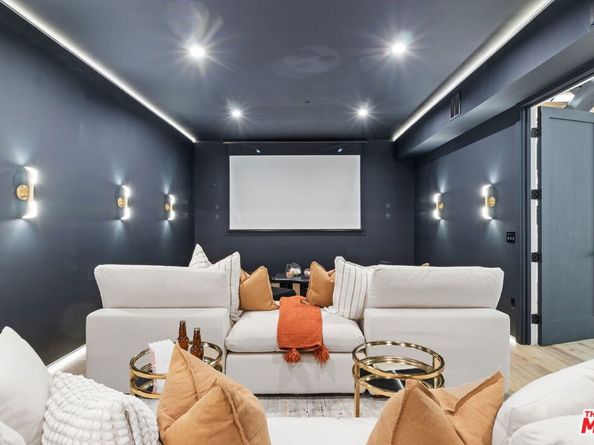 4535 Haskell Avenue, Encino CA 91436