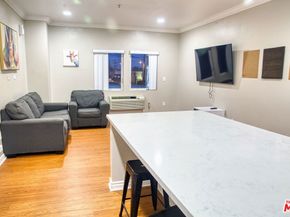 668 W 28th Street, Los Angeles CA 90007