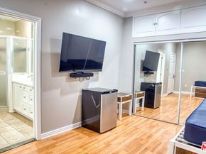 668 W 28th Street, Los Angeles CA 90007