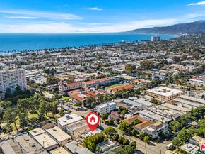 820 California Avenue 201, Santa Monica CA 90403