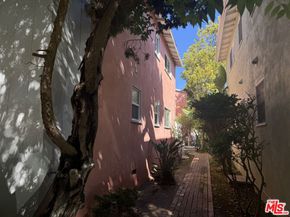 3714 Corinth Avenue, Los Angeles CA 90066