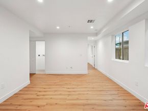 10422 Graham Avenue, Los Angeles CA 90002