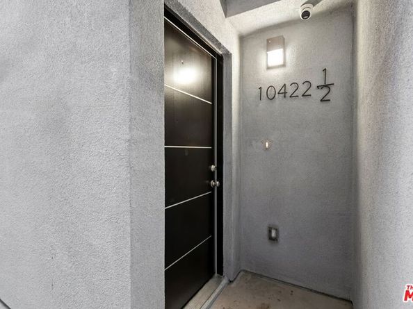 10422 Graham Avenue, Los Angeles CA 90002