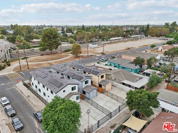 10422 Graham Avenue, Los Angeles CA 90002