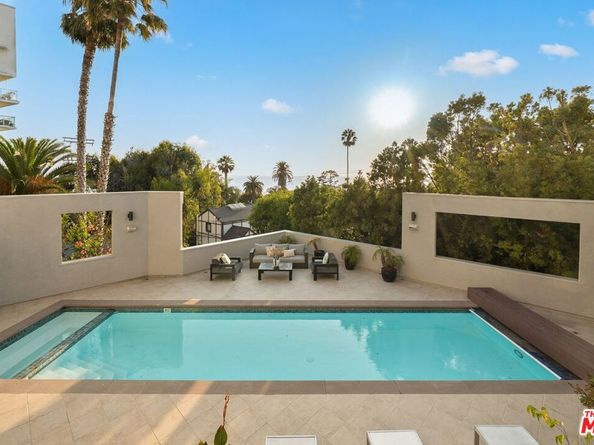 143 Ocean Avenue Ext, Santa Monica CA 90402