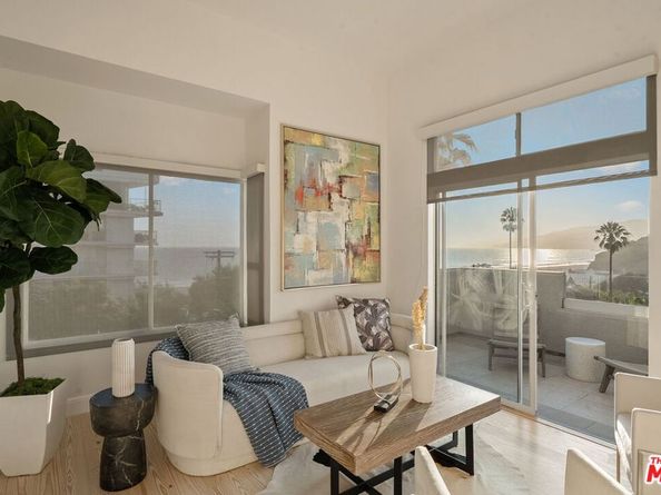 143 Ocean Avenue Ext, Santa Monica CA 90402