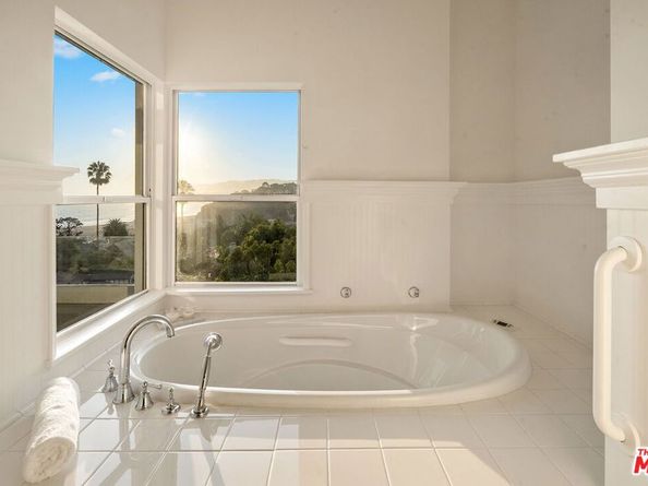 143 Ocean Avenue Ext, Santa Monica CA 90402