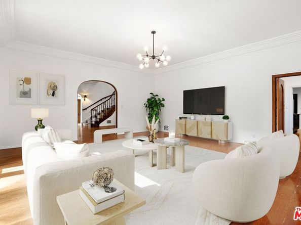 11159 La Maida Street, North Hollywood CA 91601