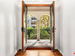 11159 La Maida Street, North Hollywood CA 91601