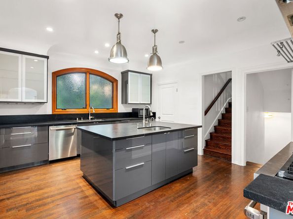 11159 La Maida Street, North Hollywood CA 91601