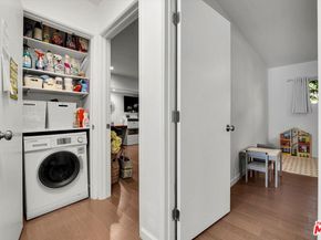 1233 N Laurel Avenue 114, West Hollywood CA 90046