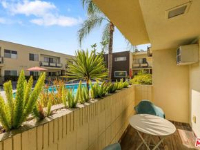 1233 N Laurel Avenue 114, West Hollywood CA 90046