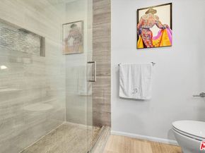 1233 N Laurel Avenue 114, West Hollywood CA 90046