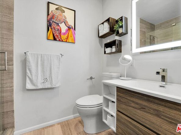 1233 N Laurel Avenue 114, West Hollywood CA 90046