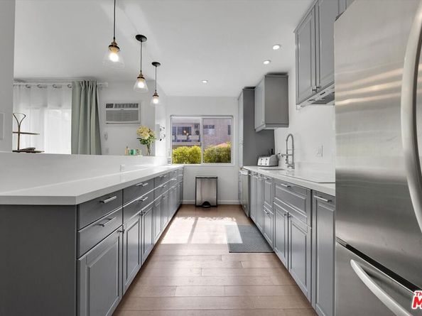 1233 N Laurel Avenue 114, West Hollywood CA 90046