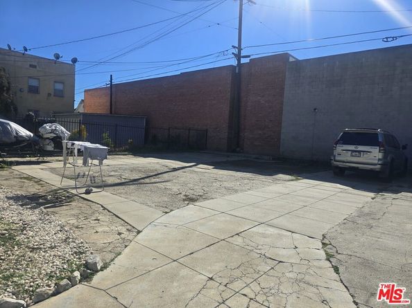 2266 Cambridge Street, Los Angeles CA 90006