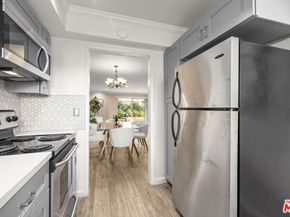 6151 Canterbury Drive 104, Culver City CA 90230