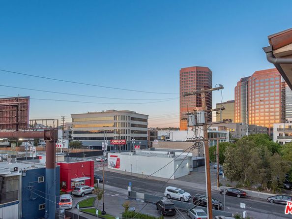 1215 Armacost Avenue 403, Los Angeles CA 90025