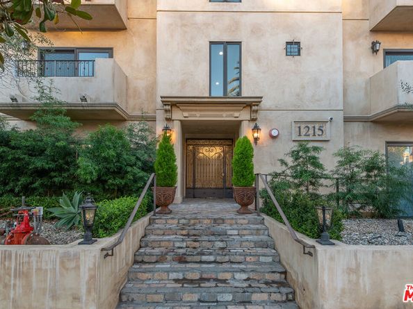 1215 Armacost Avenue 403, Los Angeles CA 90025